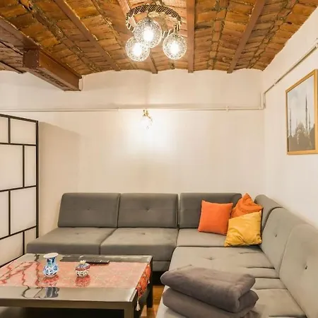 アパート Beautiful 1 Bedroom Apt. W/ac 400 Meters Taksim Square *