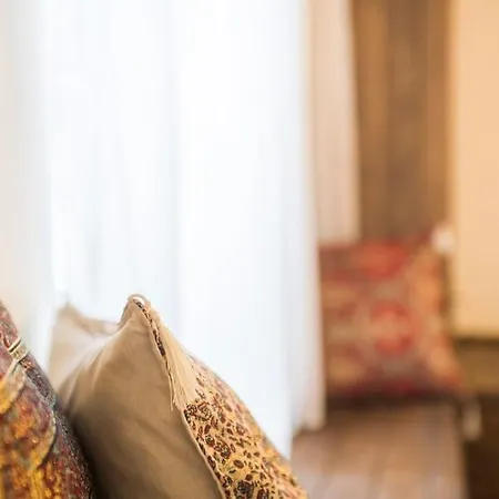 Beautiful 1 Bedroom Apt. W/ac 400 Meters Taksim Square *