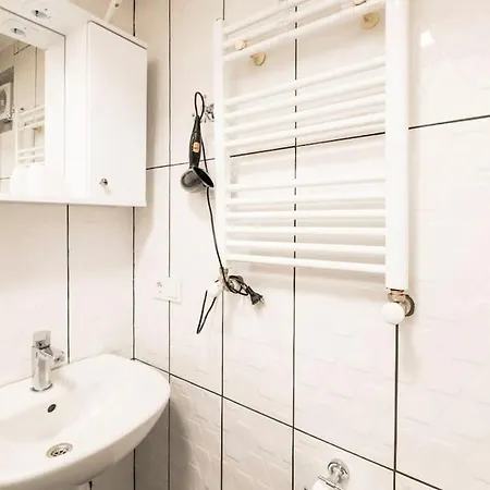 Beautiful 1 Bedroom Apt. W/ac 400 Meters Taksim Square Appartement