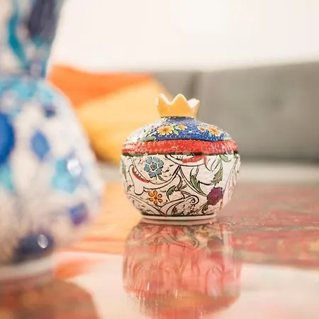 Beautiful 1 Bedroom Apt. W/ac 400 Meters Taksim Square Apartmán