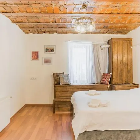 Beautiful 1 Bedroom Apt. W/ac 400 Meters Taksim Square Appartement *