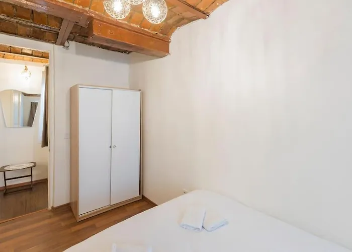 Beautiful 1 Bedroom Apt. W/ac 400 Meters Taksim Square * Istanbulská provincie