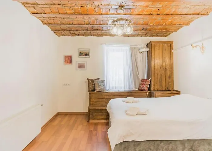 Beautiful 1 Bedroom Apt. W/ac 400 Meters Taksim Square Appartement *